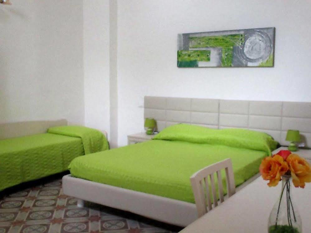 B&B Il Ventaglio ปาราบิตา ภายนอก รูปภาพ