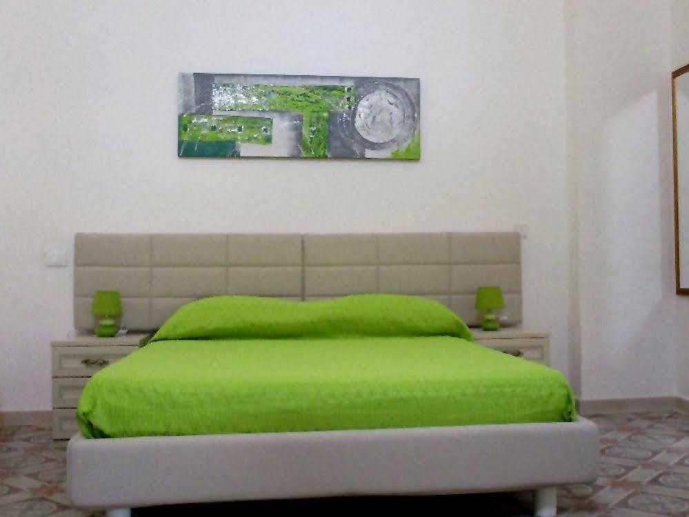B&B Il Ventaglio ปาราบิตา ภายนอก รูปภาพ